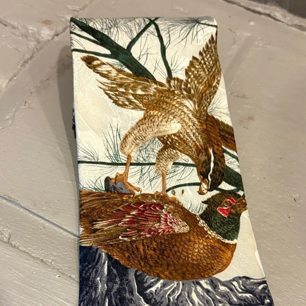 NWT Vintage ENDANGERED SPECIES Hawk & Pheasant 100% Silk‎ Necktie